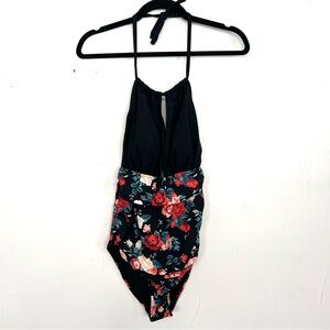 NWT Cupshe One-Piece Swimsuit Black Red Floral Halter Tie Small zq